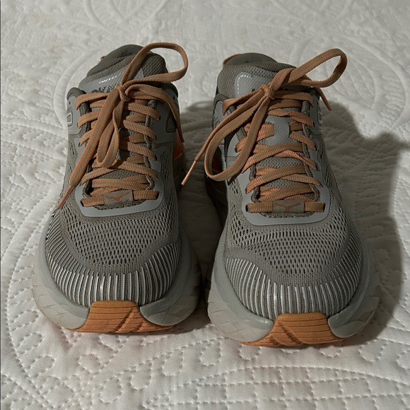 Hoka Bondi 7 Gray and Peach/Coral Athletic Shoe SZ: 7.5 - Picture 7 of 16